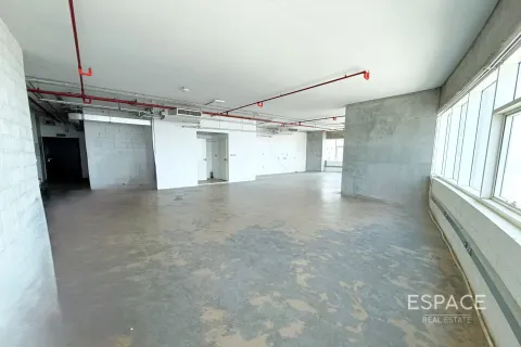 Office in Jumeirah Lake Towers, Dubai 140 sq.m. № 62130 - photo 4