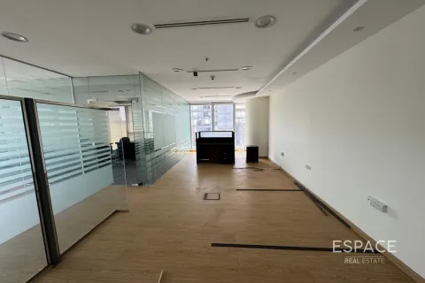 Office in The Citadel Tower, Business Bay, Dubai 102 sq.m. № 62129 - photo 6