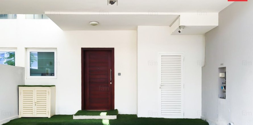 Townhouse in Dubai 3 bedrooms, 122.2 sq.m. № 41084