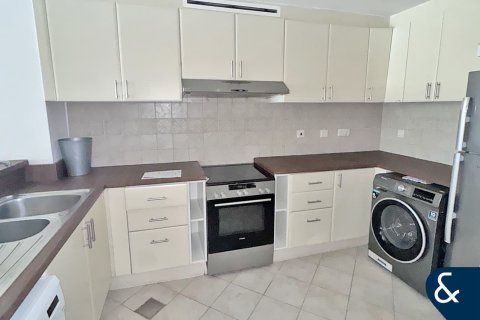 Apartment in Emaar 6 Towers, Dubai Marina, Dubai 1 bedroom, 125 sq.m. № 98764 - photo 4