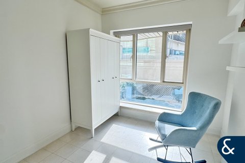 Apartment in Emaar 6 Towers, Dubai Marina, Dubai 1 bedroom, 125 sq.m. № 98764 - photo 12