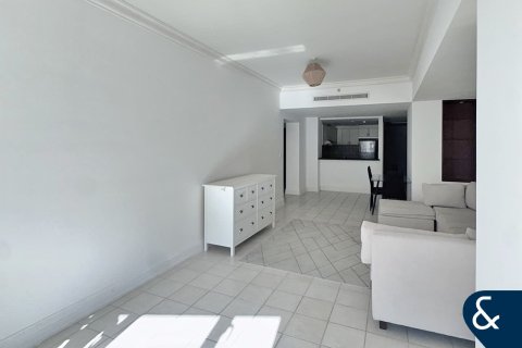 Apartment in Emaar 6 Towers, Dubai Marina, Dubai 1 bedroom, 125 sq.m. № 98764 - photo 9