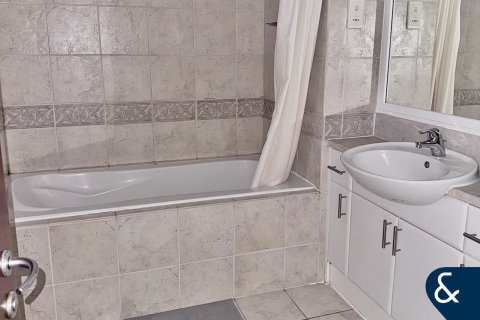 Apartment in Emaar 6 Towers, Dubai Marina, Dubai 1 bedroom, 125 sq.m. № 98764 - photo 15