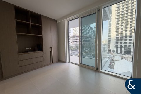 Apartment in EMAAR Beachfront, Dubai Harbour, Dubai 2 bedrooms, 122 sq.m. № 98766 - photo 9