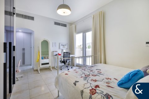 Villa en Meadows, Dubai, 5 dormitorios, 391 m², № 98765 - foto 9