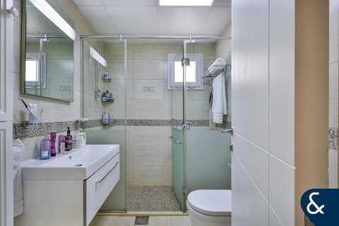 Villa en Meadows, Dubai, 5 dormitorios, 391 m², № 98765 - foto 12