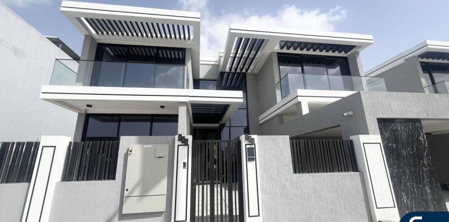 Villa in Al Furjan, Dubai 5 bedrooms, 600 sq.m. № 98768