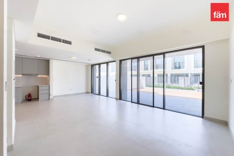 Villa in Dubai 3 bedrooms, 174 sq.m. № 59064 - photo 3