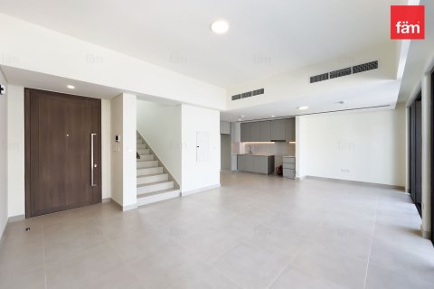 Villa in Dubai 3 bedrooms, 174 sq.m. № 59064 - photo 4