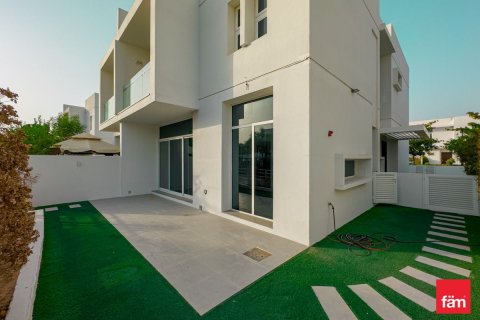 Townhouse in Dubai 3 bedrooms, 290.6 sq.m. № 59073 - photo 2