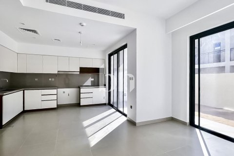Townhouse in Arabian Ranches 2, Dubai 3 bedrooms, 140 sq.m. № 142272 - photo 2
