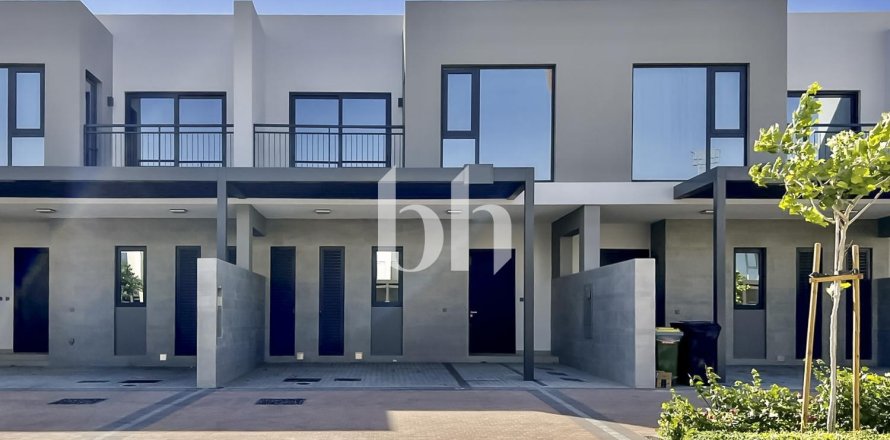 Townhouse in Arabian Ranches 2, Dubai 3 bedrooms, 140 sq.m. № 142272