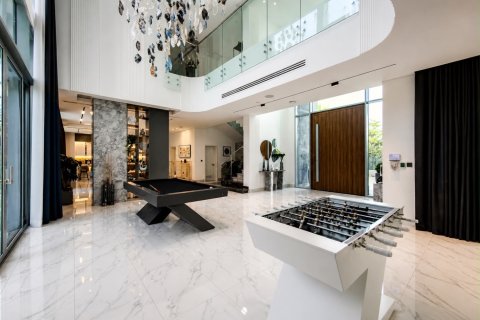 Villa in Al Barari, Dubai 4 bedrooms, 1081.81 sq.m. № 142273 - photo 6