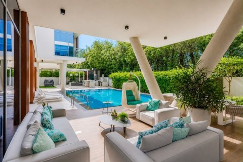 Villa in Al Barari, Dubai 4 bedrooms, 1081.81 sq.m. № 142273 - photo 19