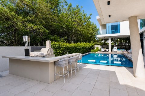Villa in Al Barari, Dubai 4 bedrooms, 1081.81 sq.m. № 142273 - photo 18