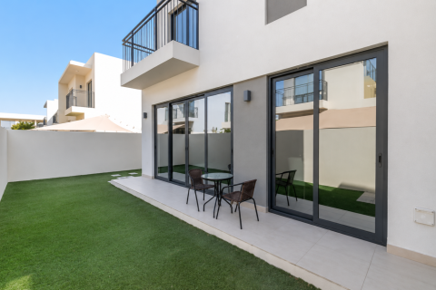 Townhouse in Arabian Ranches 2, Dubai 4 bedrooms, 220 sq.m. № 142271 - photo 3