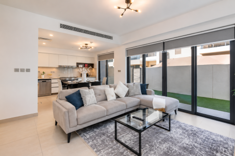 Townhouse in Arabian Ranches 2, Dubai 4 bedrooms, 220 sq.m. № 142271