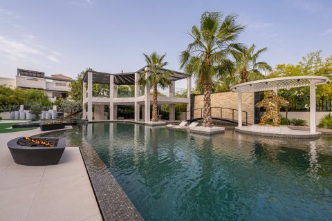Villa in Al Barari, Dubai 6 bedrooms, 1579.35 sq.m. № 142275 - photo 23