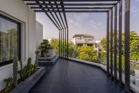 Villa in Al Barari, Dubai 6 bedrooms, 1579.35 sq.m. № 142275 - photo 18