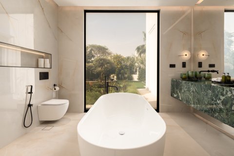 Villa in Al Barari, Dubai 6 bedrooms, 1579.35 sq.m. № 142275 - photo 15