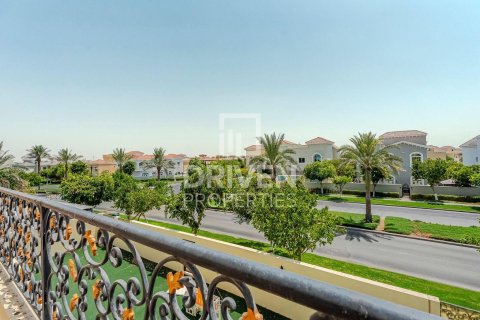 Villa in Hacienda, The Villa, Dubai 5 bedrooms, 944.73 sq.m. № 130060 - photo 18
