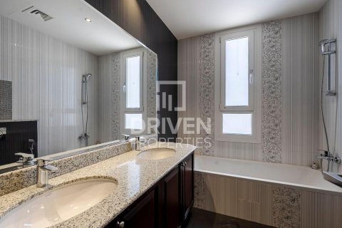Villa in Hacienda, The Villa, Dubai 5 bedrooms, 944.73 sq.m. № 130060 - photo 10