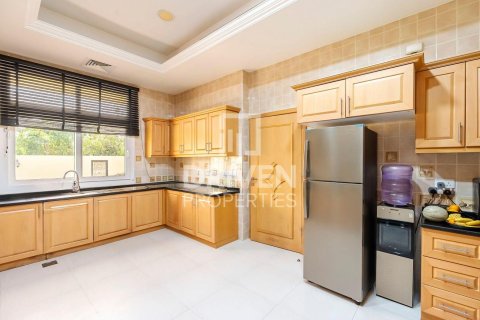 Villa in Hacienda, The Villa, Dubai 5 bedrooms, 944.73 sq.m. № 130060 - photo 8