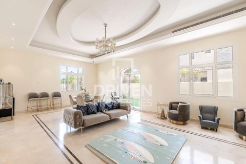 Villa in Hacienda, The Villa, Dubai 5 bedrooms, 944.73 sq.m. № 130060 - photo 15
