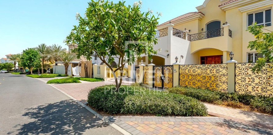 Villa in Hacienda, The Villa, Dubai 5 bedrooms, 944.73 sq.m. № 130060