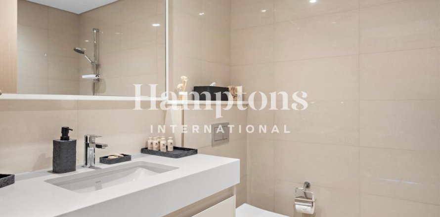 Apartment in Burj Royale, Downtown Dubai (Downtown Burj Dubai), Dubai 2 bedrooms, 89.0698 sq.m. № 96015