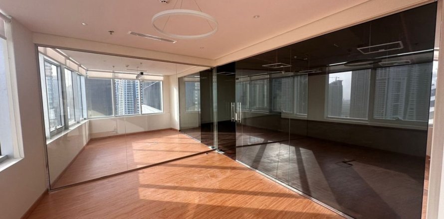 Bureau à Dubai, 117.7 m², № 50101