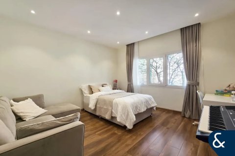 Villa en Meadows 1, Meadows, Dubai, 4 dormitorios, 540 m², № 98875 - foto 12