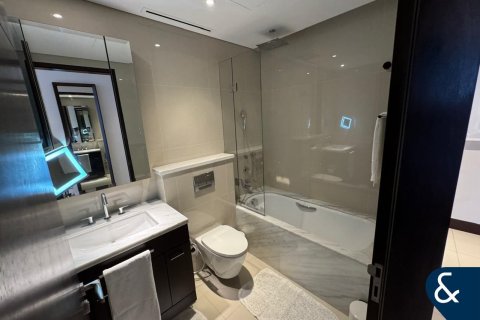 Apartment in Downtown Dubai (Downtown Burj Dubai), Dubai 3 bedrooms, 226 sq.m. № 98898 - photo 16