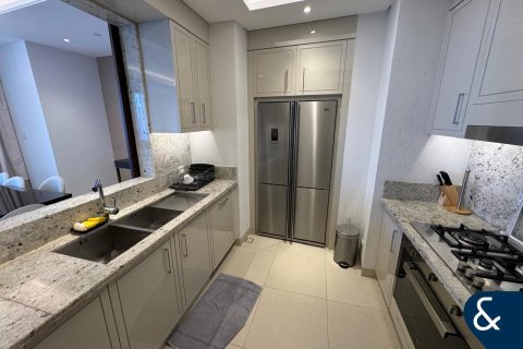 Apartment in Downtown Dubai (Downtown Burj Dubai), Dubai 3 bedrooms, 226 sq.m. № 98898 - photo 4