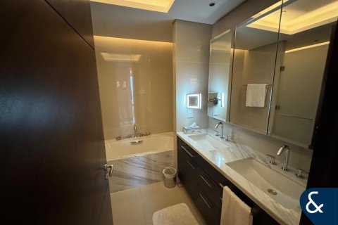 Apartment in Downtown Dubai (Downtown Burj Dubai), Dubai 3 bedrooms, 226 sq.m. № 98898 - photo 9