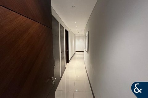 Apartment in Downtown Dubai (Downtown Burj Dubai), Dubai 3 bedrooms, 226 sq.m. № 98898 - photo 6