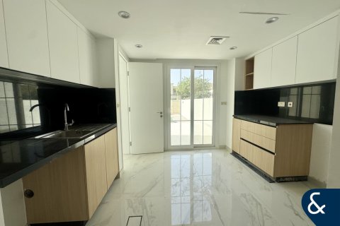 Снять в аренду виллу в The Springs, Дубай: 3 спальни, 210м², № 98874 - фото 4