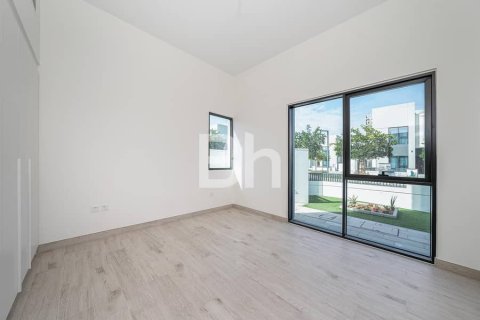 Снять в аренду виллу в Al Furjan, Дубай: 4 спальни, 567м², № 22280 - фото 5