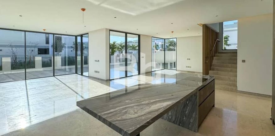 Вилла в Tilal Al Ghaf, Дубай, 5 спален, 527м², № 22277