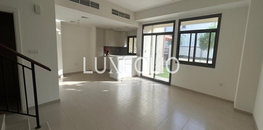 Townhouse in Town Square, Dubai 3 bedrooms, 188 sq.m. № 45655