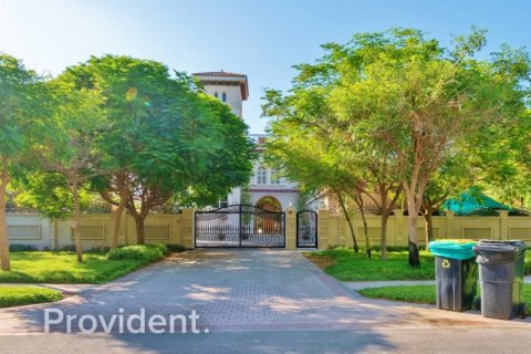 Villa en The Villa, Dubai, 6 dormitorios, № 2197 - foto 2