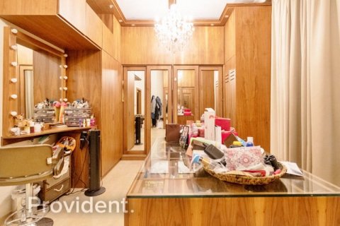 Villa en The Villa, Dubai, 6 dormitorios, № 2197 - foto 19