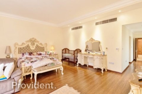 Villa en The Villa, Dubai, 6 dormitorios, № 2197 - foto 8