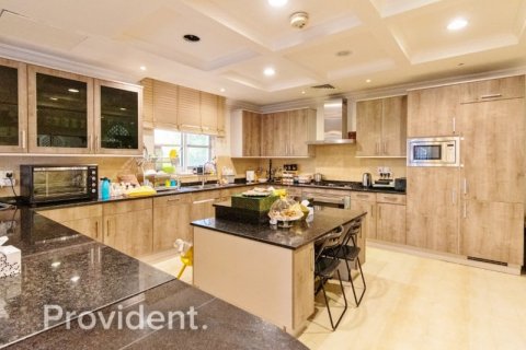Villa en The Villa, Dubai, 6 dormitorios, № 2197 - foto 23