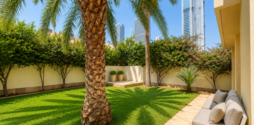 Villa in Meadows, Dubai 5 bedrooms, 354.91 sq.m. № 142253