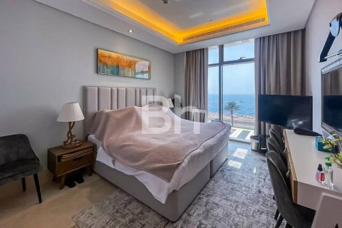 Apartment in Palm Jumeirah, Dubai 2 bedrooms, 129 sq.m. № 21748 - photo 4