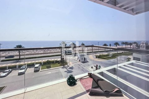 Apartment in Palm Jumeirah, Dubai 2 bedrooms, 129 sq.m. № 21748 - photo 3