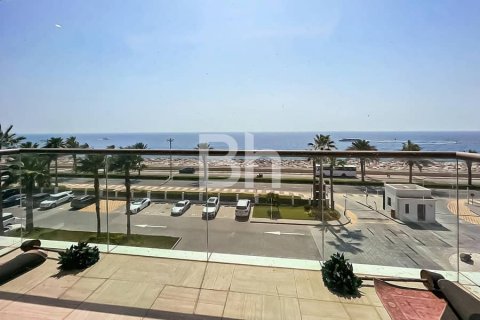 Apartment in Palm Jumeirah, Dubai 2 bedrooms, 129 sq.m. № 21748 - photo 13