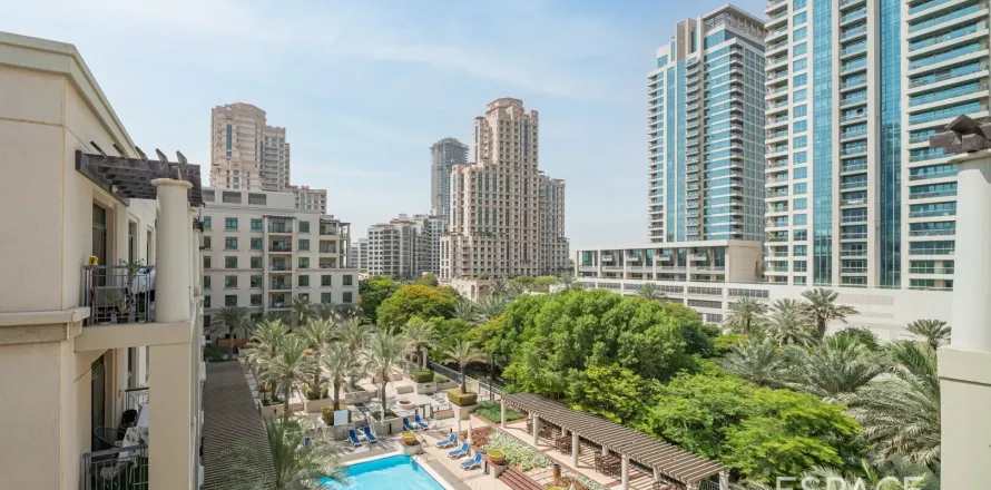 Appartement à The Views, Dubai, 2 chambres, 140 m², № 61642