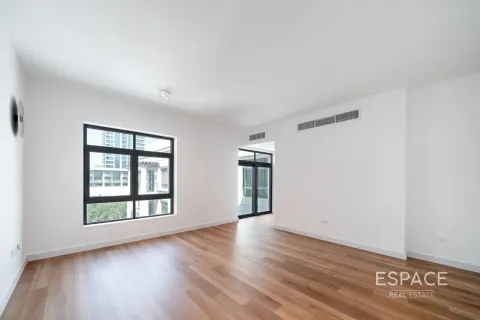 Appartement à The Views, Dubai, 2 chambres, 140 m², № 61642 - photo 3